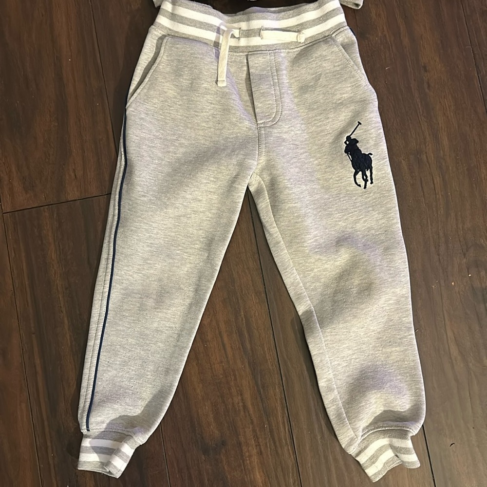Gently worn, heather grey Size 5 boys Polo jogging suit.